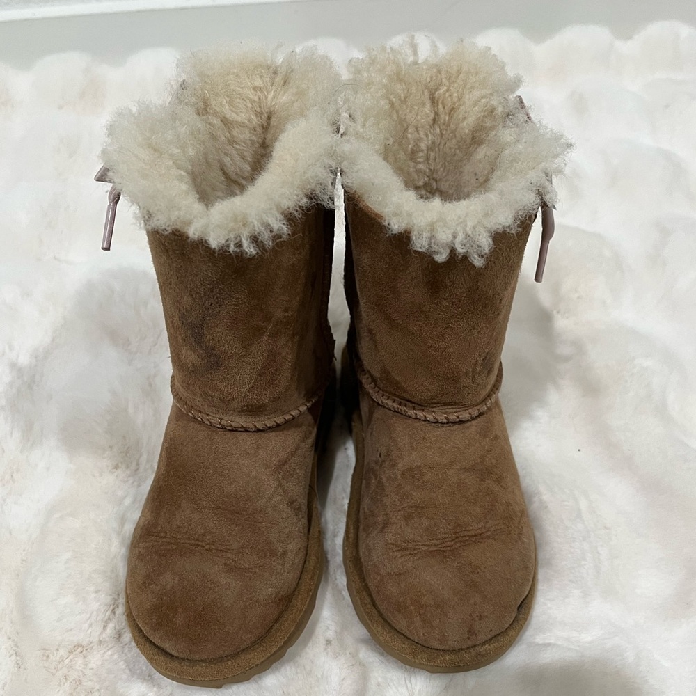 Ugg boots for little girls